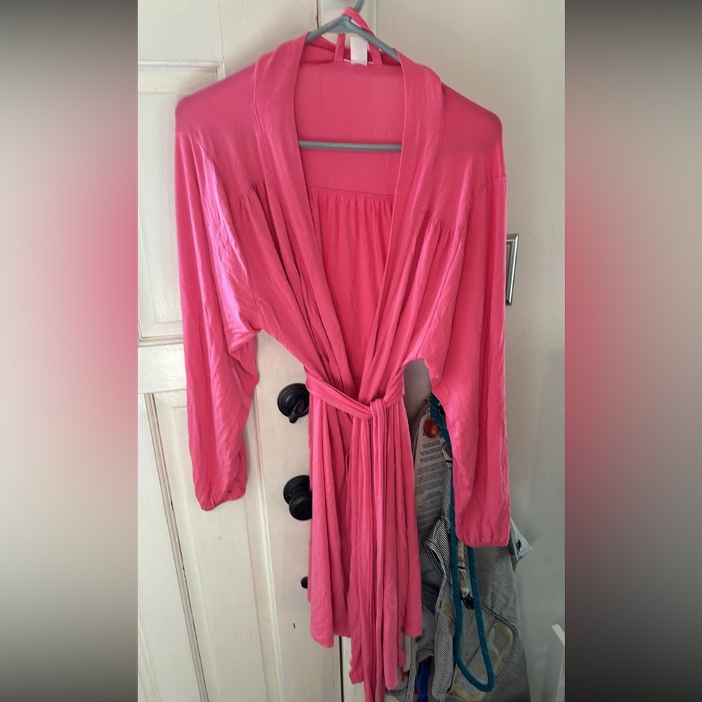 EUC lake robe